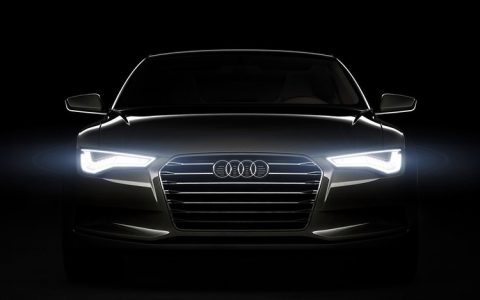 苹果手机用户专属 iPhone汽车开灯壁纸高清下载大全