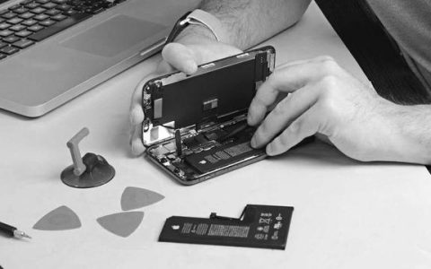 苹果限制更换​第三方iPhone电池引争议 iOS13搞双标惹不满