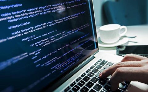 计算机以码抗病 看程序员如何辅助抗病毒药物研发