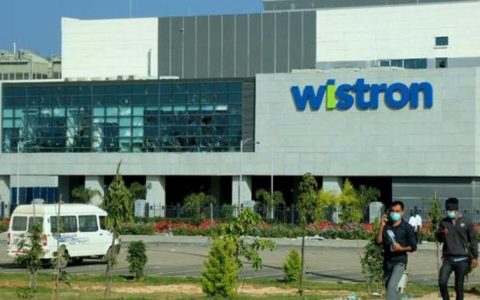 苹果印度工厂被砸 近2万部iPhone被窃取 损失超3.8亿！