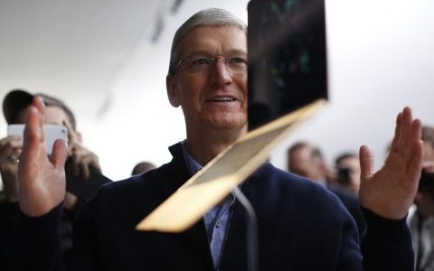 苹果和英特尔：一边疯狂吐槽 一边主动求和解