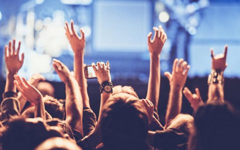 多款追星应用集中下架 部分平台禁未成年人消费