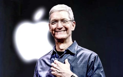 库克和苹果签订的10年合约今年就要到期了 怪不得连iPhone 13都开始打价格战！