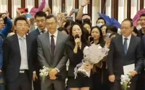 孟晚舟上班了 华为员工高喊“欢迎女神”