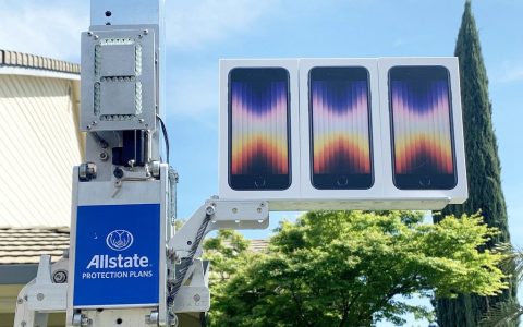 iPhone SE3跌落测试：比SE2更耐摔 与iPhone13表现相当