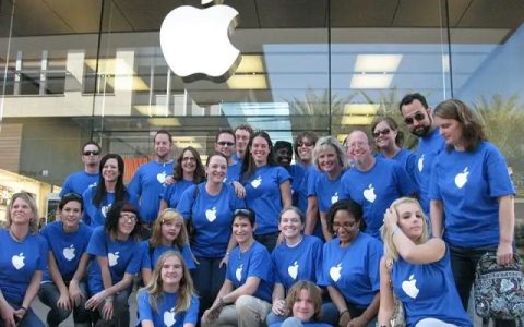 苹果因搜包耽误员工下班赔偿2亿 网友：加油，把公司干倒闭！