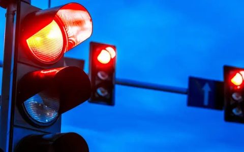 九宫格新版红绿灯怎么看？2022新版红绿灯信号灯图解