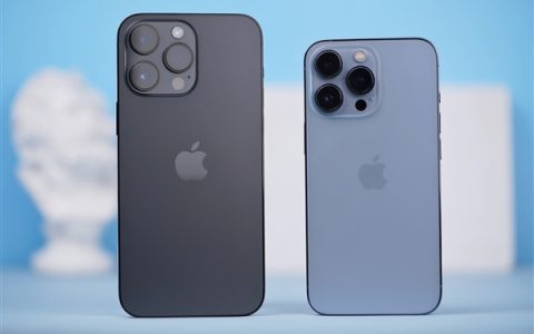 终于告别纯直边！iPhone 15效果图出炉