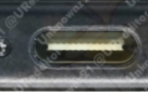 iPhone 15真机照首曝：灵动岛成标配，改用USB-C端口！