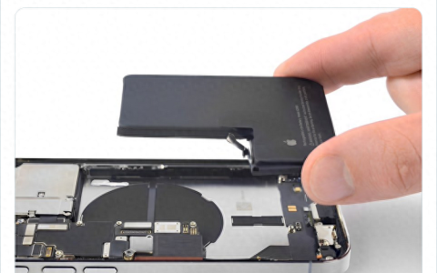 iPhone 15 Pro Max电池容量曝光，增加2%