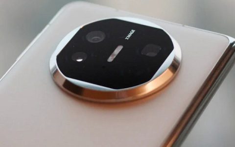 坐飞机可以打卫星电话吗？飞机上打华为卫星电话属于违规